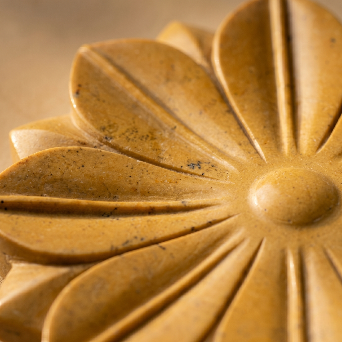 Jaisalmer Yellow Marble Lotus Platter| 12 Inch | Decorative Urli